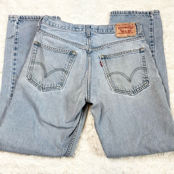 LEVI'S 505 Regular Fit Straight Leg Light Wash Destroyed Denim Jeans 32x32 - Picture 2 of 8